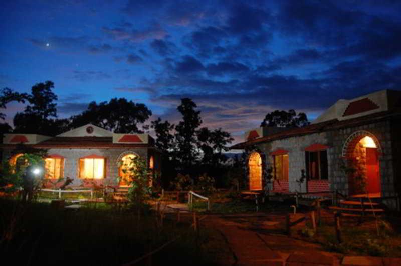 Mogli Resort Kānha Exterior foto