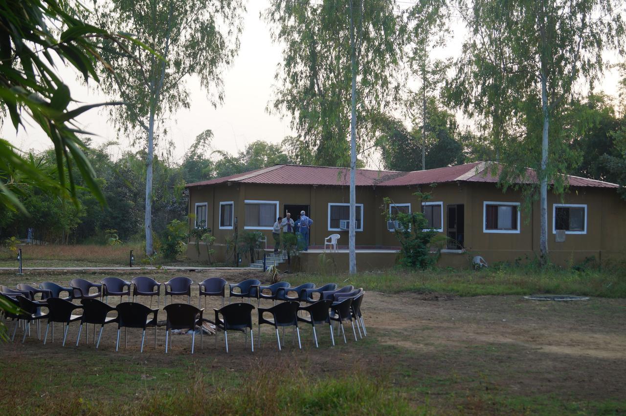 Mogli Resort Kānha Exterior foto