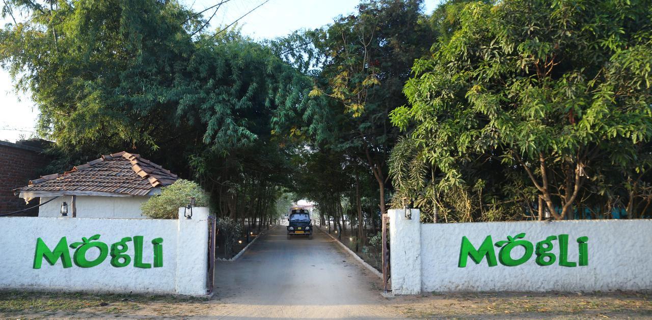 Mogli Resort Kānha Exterior foto